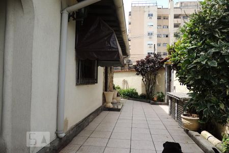 Casa à venda com 166m², 4 quartos e 2 vagasFachada