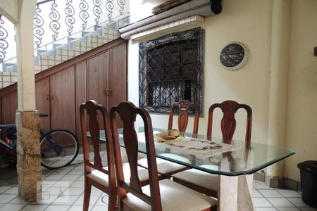 Casa à venda com 166m², 4 quartos e 2 vagasCopa