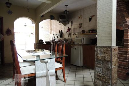 Casa à venda com 166m², 4 quartos e 2 vagasCopa