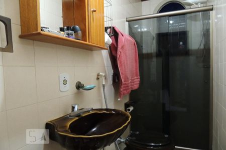 Casa à venda com 166m², 4 quartos e 2 vagasBanheiro da Suíte 2