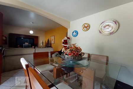 Casa à venda com 4 quartos, 166m² em Taquara, Rio de Janeiro