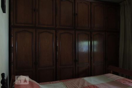 Casa à venda com 166m², 4 quartos e 2 vagasQuarto 2 - Suíte