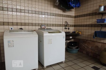 Casa à venda com 166m², 4 quartos e 2 vagasÁrea de Serviço