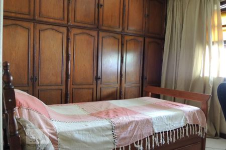 Casa à venda com 166m², 4 quartos e 2 vagasQuarto 2 - Suíte