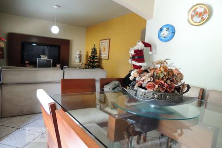 Sala de casa à venda com 4 quartos, 166m² em Taquara, Rio de Janeiro