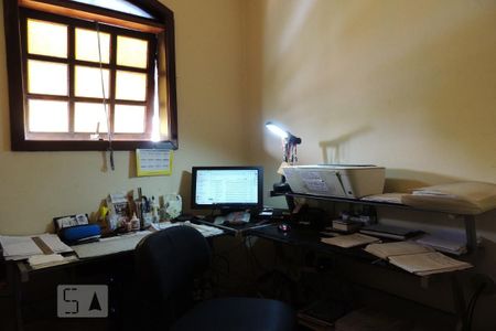 Casa à venda com 166m², 4 quartos e 2 vagasEscritório