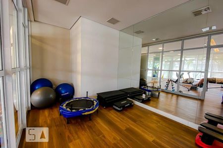 Apartamento para alugar com 65m², 2 quartos e 2 vagasÁrea comum - Academia