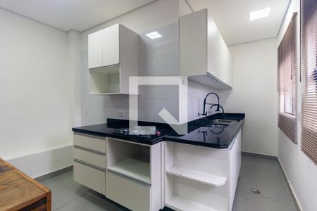 Cozinha de casa de condomínio para alugar com 1 quarto, 47m² em Vila Ema, São Paulo