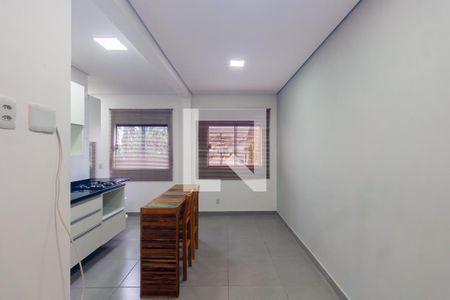 Sala de casa de condomínio para alugar com 1 quarto, 47m² em Vila Ema, São Paulo