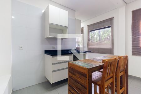 Sala/Cozinha de casa de condomínio para alugar com 1 quarto, 47m² em Vila Ema, São Paulo