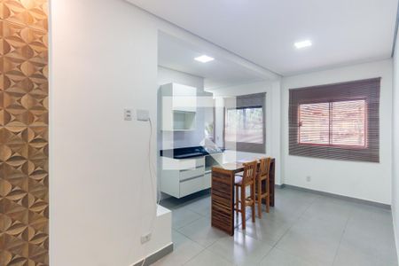 Sala/Cozinha de casa de condomínio para alugar com 1 quarto, 47m² em Vila Ema, São Paulo