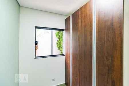 Quarto 1 de casa para alugar com 2 quartos, 54m² em Vila Ema, São Paulo