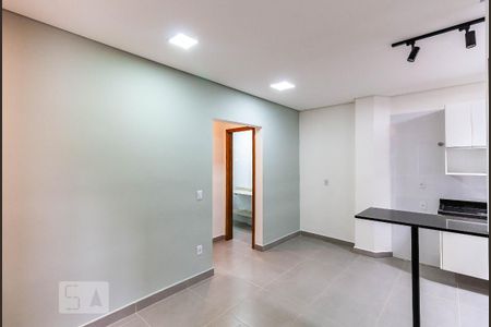 Sala/Cozinha de casa para alugar com 2 quartos, 54m² em Vila Ema, São Paulo