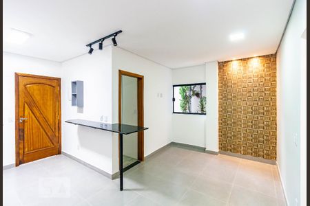 Sala de casa para alugar com 2 quartos, 54m² em Vila Ema, São Paulo