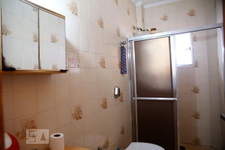 Banheiro de apartamento para alugar com 2 quartos, 90m² em Vila Caiçara, Praia Grande