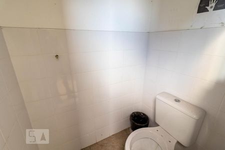 Casa à venda com 900m², 4 quartos e 1 vaga Casa à venda com 900m², 4 quartos e 1 vagaQuintal - Lavabo 2