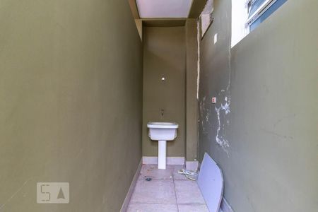 Casa à venda com 900m², 4 quartos e 1 vaga Casa à venda com 900m², 4 quartos e 1 vagaQuintal - Área de Serviço 2