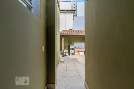 Casa à venda com 900m², 4 quartos e 1 vaga Casa à venda com 900m², 4 quartos e 1 vagaQuintal - Área de Serviço 2