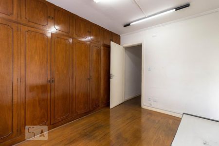 Casa à venda com 900m², 4 quartos e 1 vaga Casa à venda com 900m², 4 quartos e 1 vagaQuarto 3