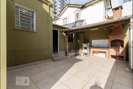 Casa à venda com 900m², 4 quartos e 1 vaga Casa à venda com 900m², 4 quartos e 1 vagaQuintal