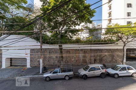 Casa à venda com 900m², 4 quartos e 1 vaga Casa à venda com 900m², 4 quartos e 1 vagaVista do Quarto 3