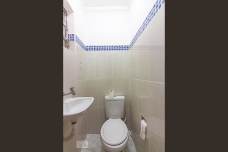 Casa à venda com 160m², 2 quartos e 2 vagasBanheiro de Serviço