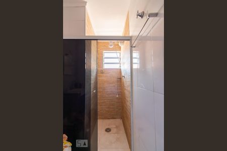 Casa à venda com 160m², 2 quartos e 2 vagasBanheiro