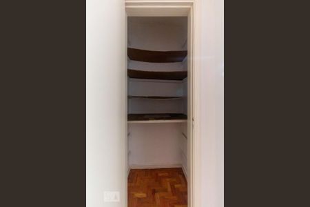 Apartamento à venda com 80m², 2 quartos e 1 vagaArmário do Corredor