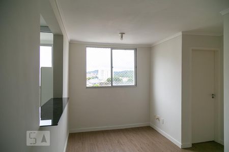 Sala de Apartamento com 2 quartos, 46m² Vila Rio de Janeiro