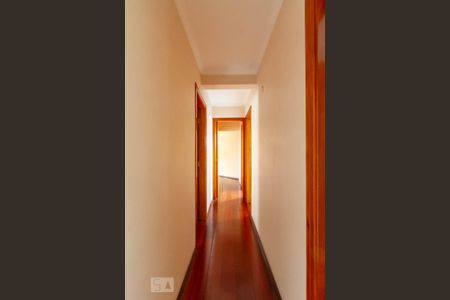 Corredor de apartamento para alugar com 3 quartos, 90m² em Vila Lusitânia, São Bernardo do Campo