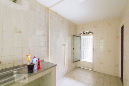 Casa à venda com 89m², 2 quartos e 2 vagasCozinha