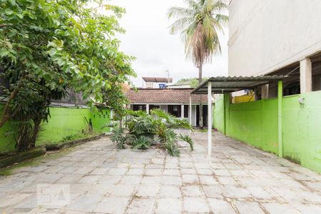 Casa à venda com 89m², 2 quartos e 2 vagasFachada