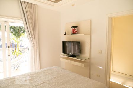 Casa à venda com 538m², 4 quartos e 9 vagasSuíte1