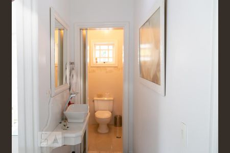 Casa à venda com 538m², 4 quartos e 9 vagasLavabo