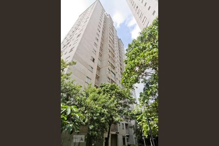 Apartamento para alugar com 56m², 2 quartos e 1 vaga Apartamento para alugar com 56m², 2 quartos e 1 vagaFachada