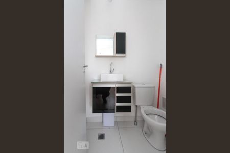 Apartamento à venda com 44m², 2 quartos e sem vaga Apartamento à venda com 44m², 2 quartos e sem vagaBanheiro