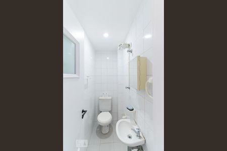 Apartamento para alugar com 140m², 3 quartos e 3 vagas Apartamento para alugar com 140m², 3 quartos e 3 vagasBanheiro de Serviço