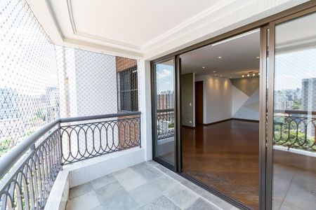 Apartamento para alugar com 140m², 3 quartos e 3 vagas Apartamento para alugar com 140m², 3 quartos e 3 vagasSacada