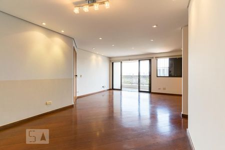 Apartamento para alugar com 140m², 3 quartos e 3 vagas Apartamento para alugar com 140m², 3 quartos e 3 vagasSala