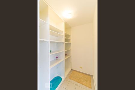 Apartamento para alugar com 140m², 3 quartos e 3 vagas Apartamento para alugar com 140m², 3 quartos e 3 vagasQuarto de Serviço