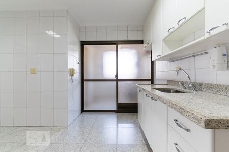 Apartamento para alugar com 140m², 3 quartos e 3 vagas Apartamento para alugar com 140m², 3 quartos e 3 vagasCozinha