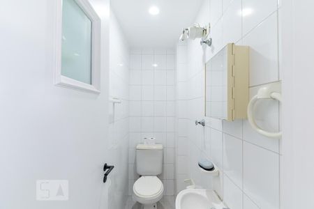 Apartamento para alugar com 140m², 3 quartos e 3 vagas Apartamento para alugar com 140m², 3 quartos e 3 vagasBanheiro de Serviço