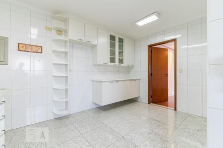 Apartamento para alugar com 140m², 3 quartos e 3 vagas Apartamento para alugar com 140m², 3 quartos e 3 vagasCozinha
