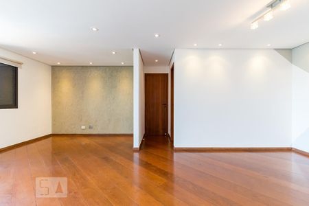 Apartamento para alugar com 140m², 3 quartos e 3 vagas Apartamento para alugar com 140m², 3 quartos e 3 vagasSala