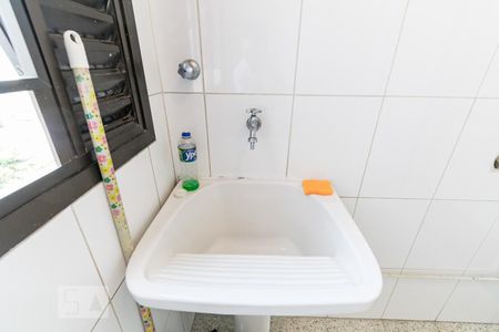 Apartamento para alugar com 140m², 3 quartos e 3 vagas Apartamento para alugar com 140m², 3 quartos e 3 vagasLavanderia