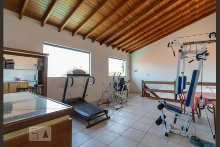 Casa à venda com 354m², 3 quartos e 6 vagas Casa à venda com 354m², 3 quartos e 6 vagasÁrea de Lazer 2 - Academia