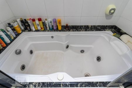 Casa à venda com 354m², 3 quartos e 6 vagas Casa à venda com 354m², 3 quartos e 6 vagasBanheiro da Suíte - Hidromassagem