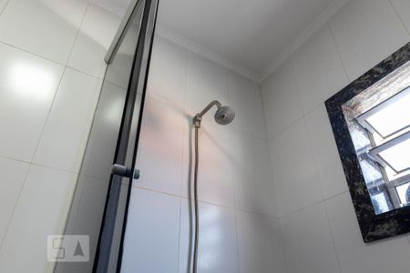 Casa à venda com 354m², 3 quartos e 6 vagas Casa à venda com 354m², 3 quartos e 6 vagasBanheiro da Suíte - Ducha à Gás