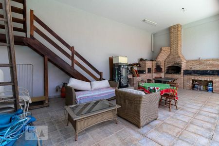 Casa à venda com 354m², 3 quartos e 6 vagas Casa à venda com 354m², 3 quartos e 6 vagasÁrea de Lazer - Área Gourmet