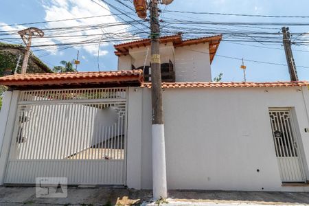 Casa à venda com 354m², 3 quartos e 6 vagas Casa à venda com 354m², 3 quartos e 6 vagasFachada